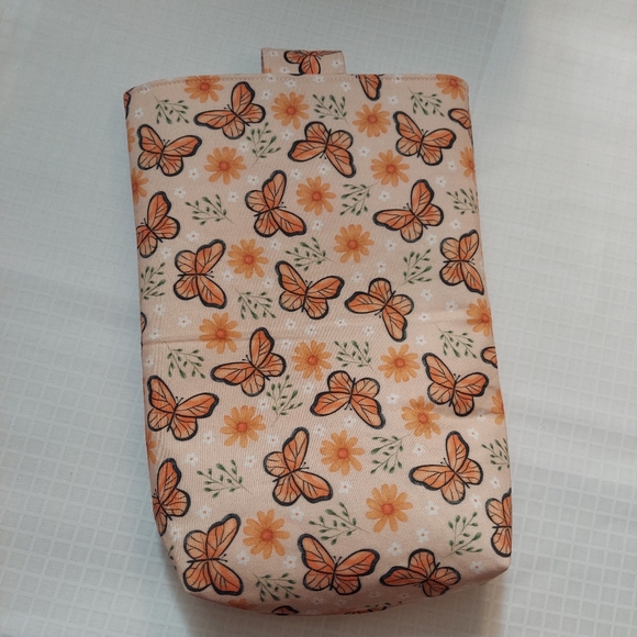 Butterflies book sleeve - Picture 2 of 3